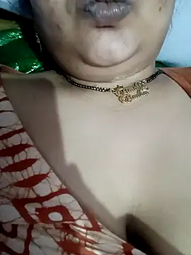 Snapshot of angry_couplez chatting on February 2026 04:30:01 PM angry couplez online show from February 2026 04:30:01 PM