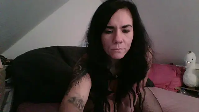 Snapshot of Blackariel chatting on October 2025 03:19:01 PM Blackariel online show from October 2025 03:19:01 PM