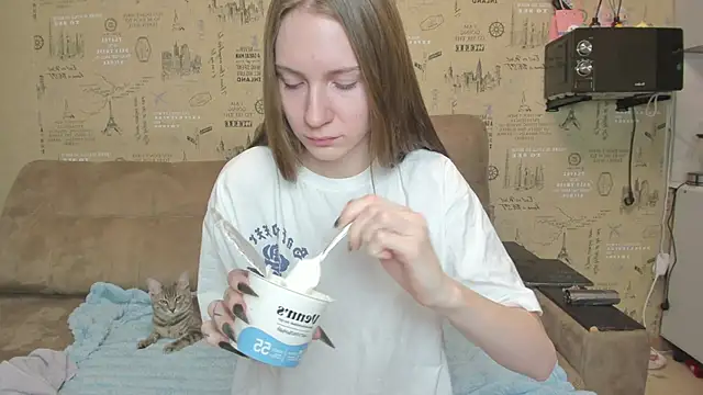 Kelly Gerzikaa online show from November 2025 01:14:02 AM