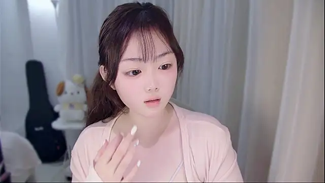 Snapshot of YUANYUAN-A chatting on November 2025 11:35:01 AM YUANYUAN-A online show from November 2025 11:35:01 AM