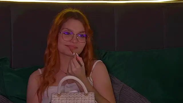 BellaMarebelle online show from September 2025 04:14:02 AM