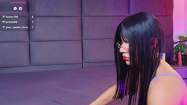 Slenna Moon online show from January 2026 02:49:02 AM