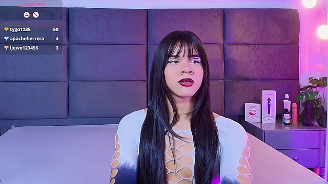 Snapshot of Slenna_Moon chatting on January 2026 03:10:02 AM Slenna Moon online show from January 2026 03:10:02 AM