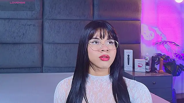 Snapshot of Slenna_Moon chatting on February 2026 01:34:01 AM Slenna Moon online show from February 2026 01:34:01 AM