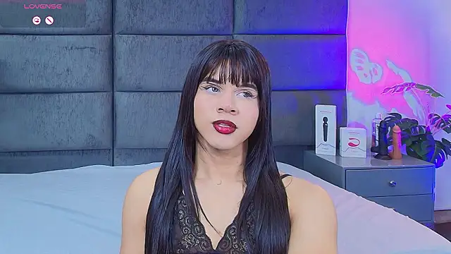 Snapshot of Slenna_Moon chatting on February 2026 01:23:01 AM Slenna Moon online show from February 2026 01:23:01 AM