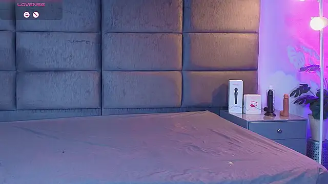 Snapshot of Slenna_Moon chatting on February 2026 12:31:01 AM Slenna Moon online show from February 2026 12:31:01 AM