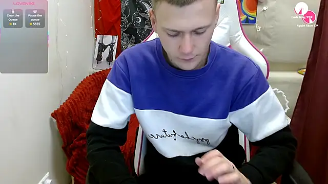 Xavier Night81 online show from October 2025 07:27:01 AM