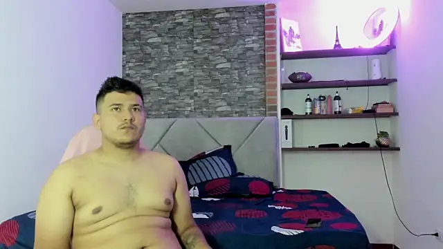 Snapshot of Sexxyy_Couple_ chatting on February 2026 05:05:02 AM Sexxyy Couple online show from February 2026 05:05:02 AM