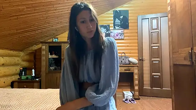 Shyselly online show from September 2025 04:29:01 PM