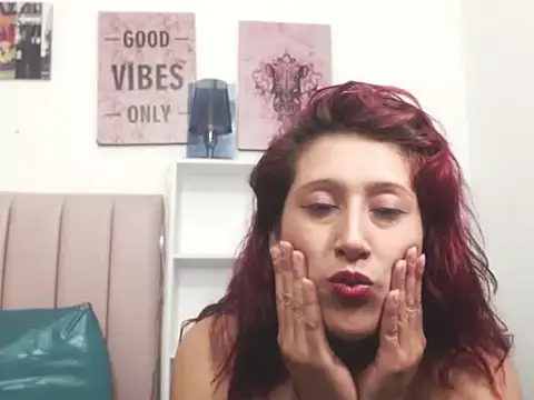 Chloe Wiild online show from October 2025 03:59:02 AM