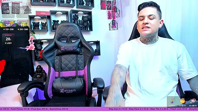 Sarahandzack online show from October 2025 04:50:01 PM