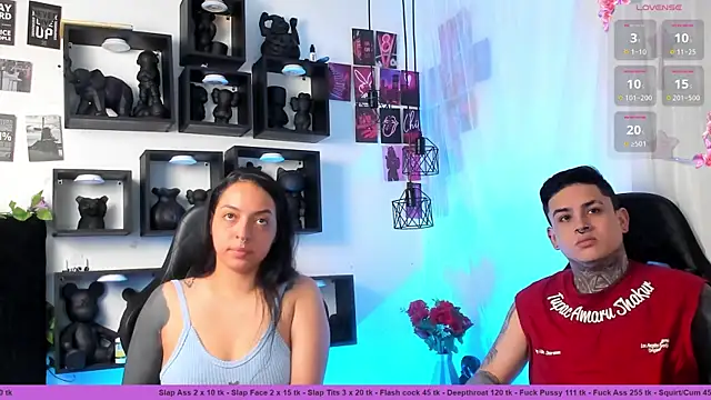 Sarahandzack online show from November 2025 05:01:02 PM