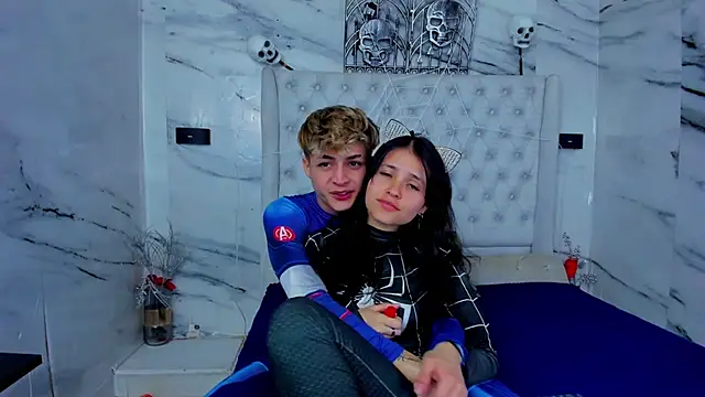 Ari and Storm online show from November 2025 11:27:02 PM