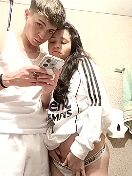 Ari and Storm online show from November 2025 02:43:02 PM