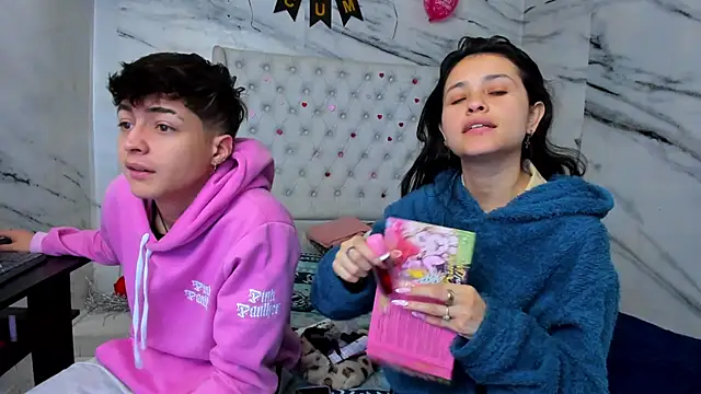 Ari and Storm online show from April 2026 02:33:02 PM