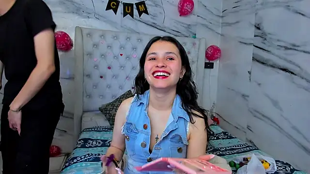 Ari and Storm online show from April 2026 02:07:02 PM