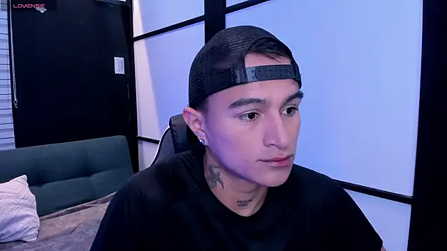 LiamDeep online show from October 2025 05:21:02 PM