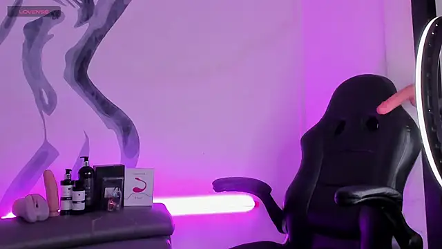 LiamDeep online show from October 2025 08:20:02 PM