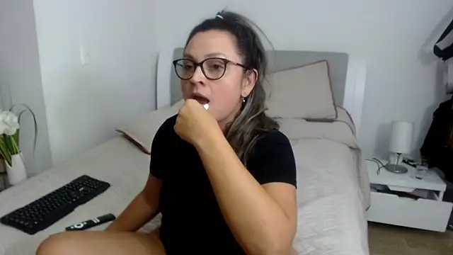 sophie lopez1 online show from December 2025 04:18:02 AM