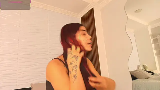 KimberlyLoren online show from October 2025 04:09:02 AM