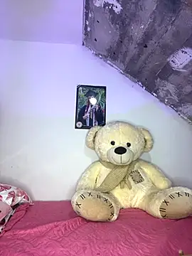 Snapshot of Melody_rouxxx chatting on October 2025 11:32:02 PM Melody rouxxx online show from October 2025 11:32:02 PM