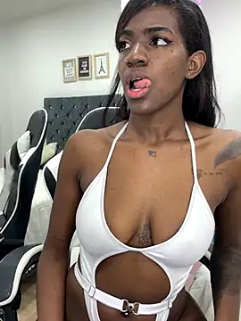 Snapshot of Alma_Stevenson chatting on September 2025 02:29:02 PM Alma Stevenson online show from September 2025 02:29:02 PM