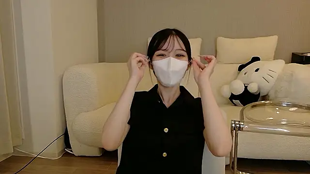 Snapshot of Ribon_n chatting on June 2026 10:35:02 AM Ribon n online show from June 2026 10:35:02 AM