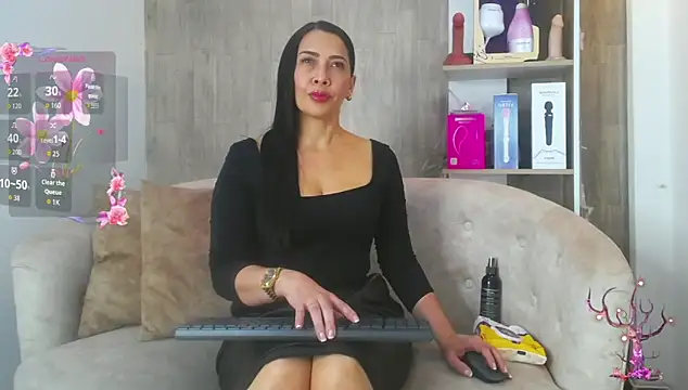 cortney tayler online show from November 2025 07:35:01 PM