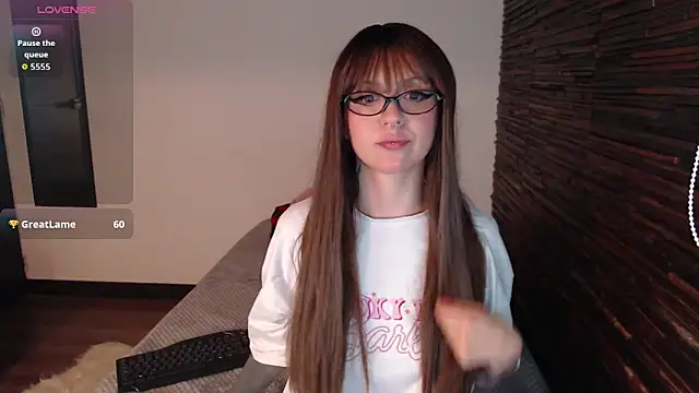 Snapshot of babedooll chatting on October 2025 03:06:02 AM babedooll online show from October 2025 03:06:02 AM