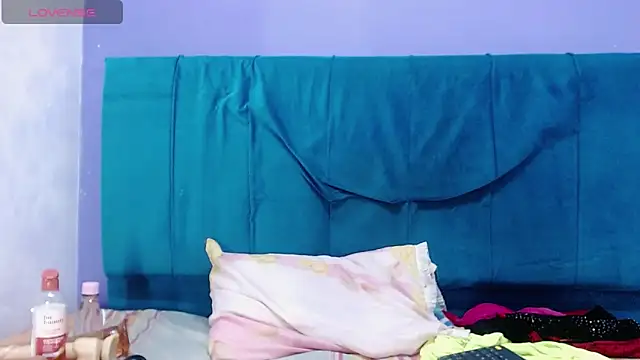 andrealopezcm101 online show from April 2026 02:22:02 AM