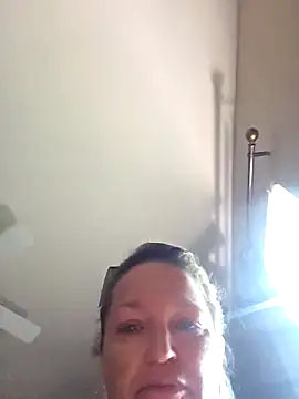 Calimarina online show from November 2025 05:24:02 PM