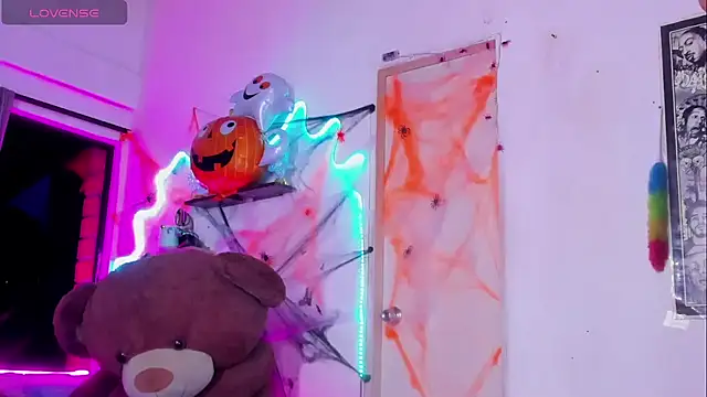 party crazyhott online show from October 2025 12:38:02 AM