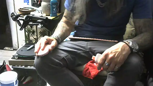 crassanova online show from April 2026 10:23:01 AM