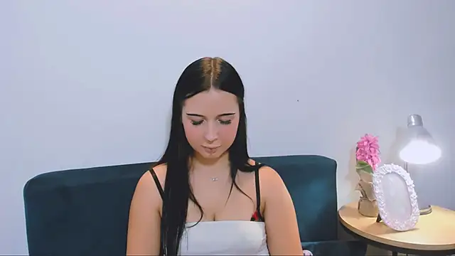 TaliaAdorable online show from November 2025 03:38:02 PM