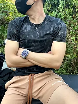 anhkiet huang online show from April 2026 08:15:01 AM