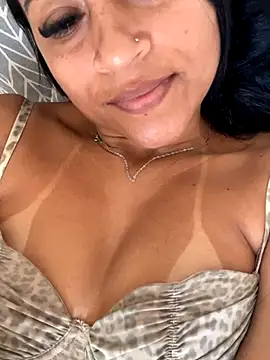 Katianesantos online show from September 2025 12:42:01 PM