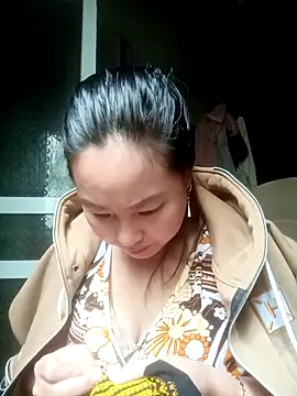 suki-lady online show from November 2025 02:43:02 AM