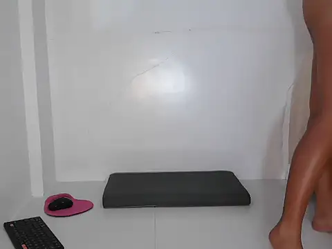 Islandarkgirl online show from April 2026 01:06:02 AM