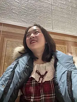 Lonnina online show from November 2025 01:51:02 AM