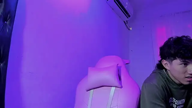 Laura and Kevin online show from January 2026 08:03:01 PM