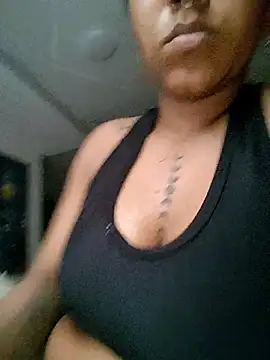 Snapshot of kdfoxxx chatting on September 2025 10:33:01 PM kdfoxxx online show from September 2025 10:33:01 PM