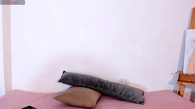 Lia Rousse0 online show from October 2025 07:11:01 PM