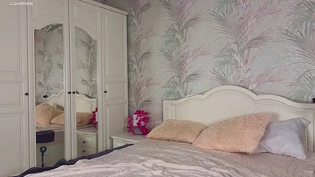 Avyrium online show from September 2025 07:13:02 PM