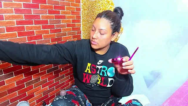 Snapshot of sweet_sexy_bitch42 chatting on October 2025 03:25:01 AM sweet sexy bitch42 online show from October 2025 03:25:01 AM