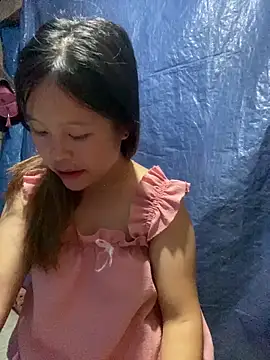 O o UwU o O online show from October 2025 06:41:02 AM