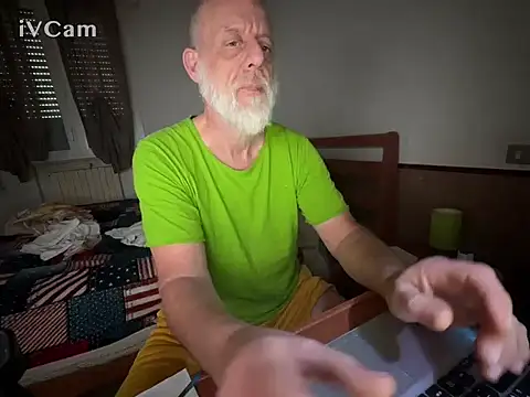 Snapshot of Pigna16PSRN chatting on March 2026 07:15:01 AM Pigna16PSRN online show from March 2026 07:15:01 AM