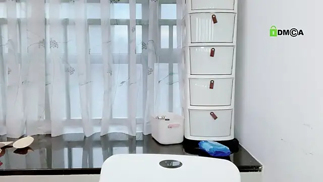 liuruyuan888 online show from September 2025 09:47:01 AM