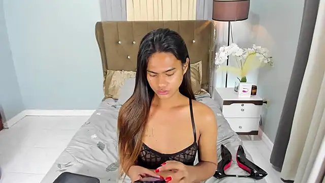 1HotAsianTS online show from October 2025 05:31:02 PM