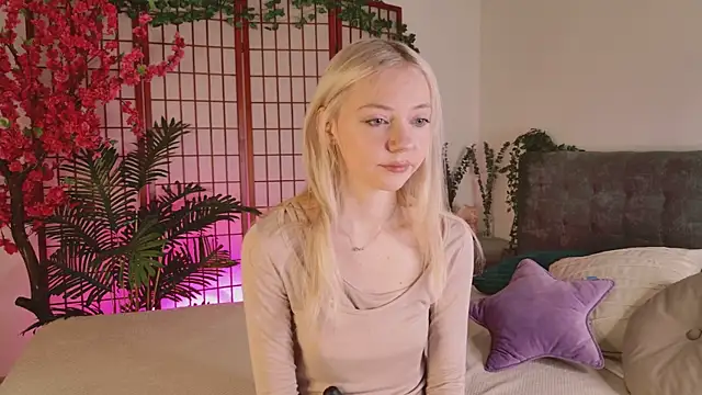 NyxBlonde online show from November 2025 01:17:02 PM