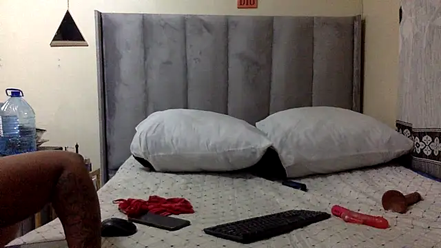 Snapshot of Judylicius chatting on October 2025 03:05:01 AM Judylicius online show from October 2025 03:05:01 AM